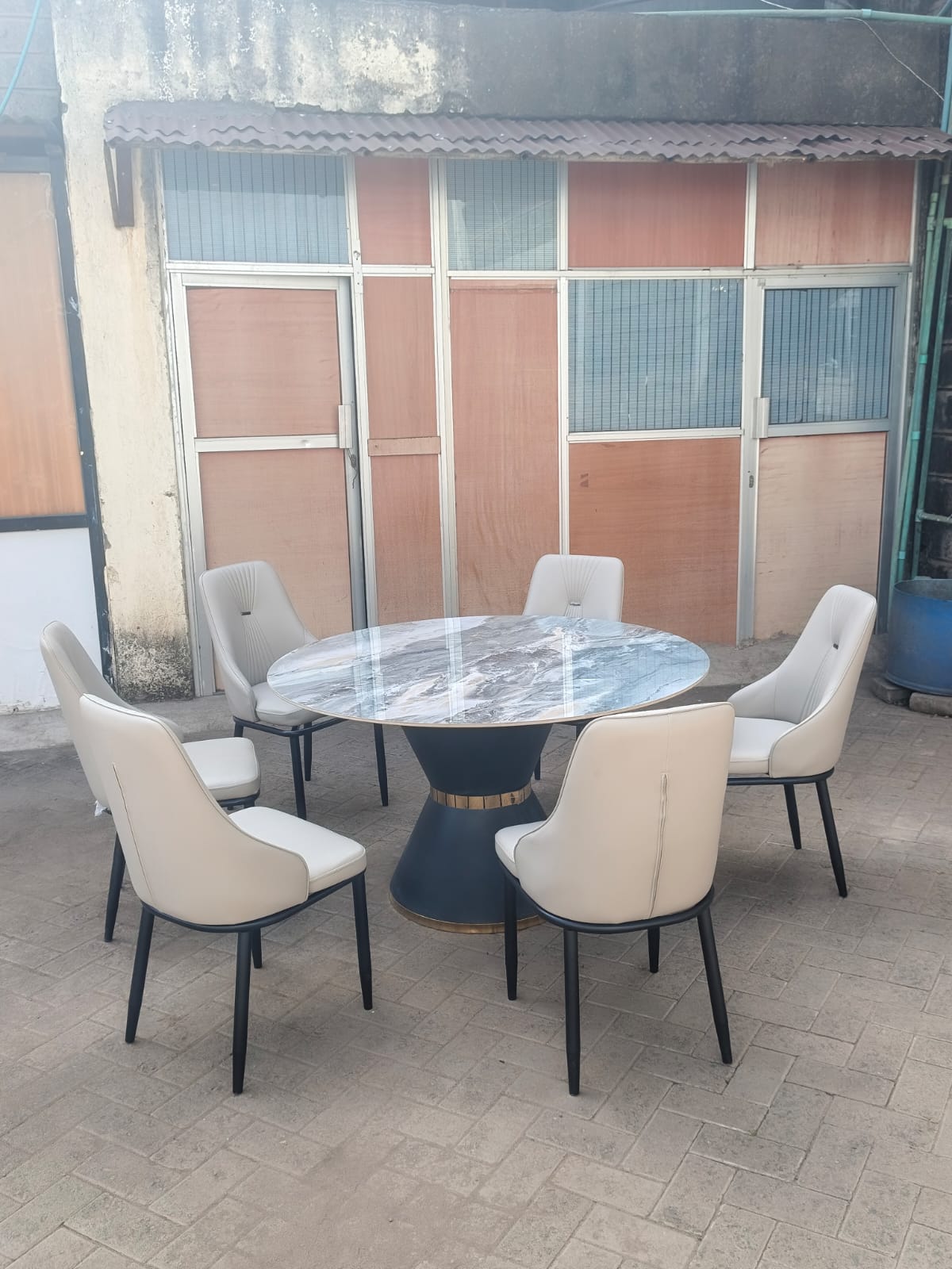 Round  top marble dinning tabland 6 chairs